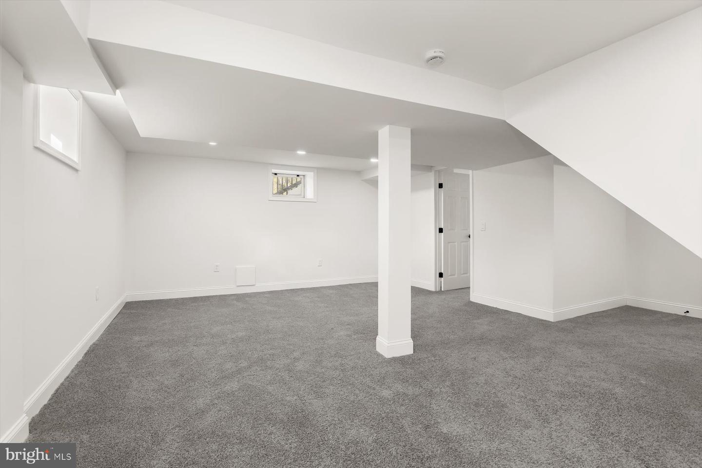6521 Ridge Rd Property Photo 21