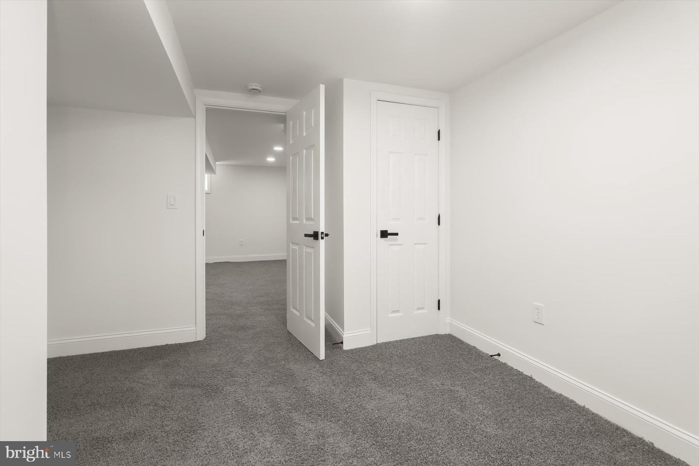 6521 Ridge Rd Property Photo 24