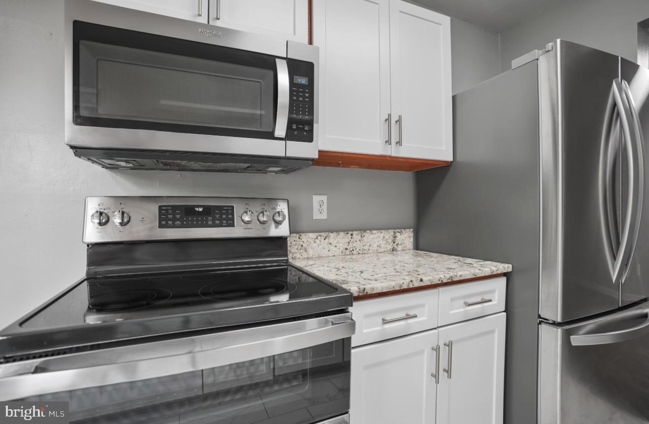 4 Cedar Valley Pl #202 Property Photo 8