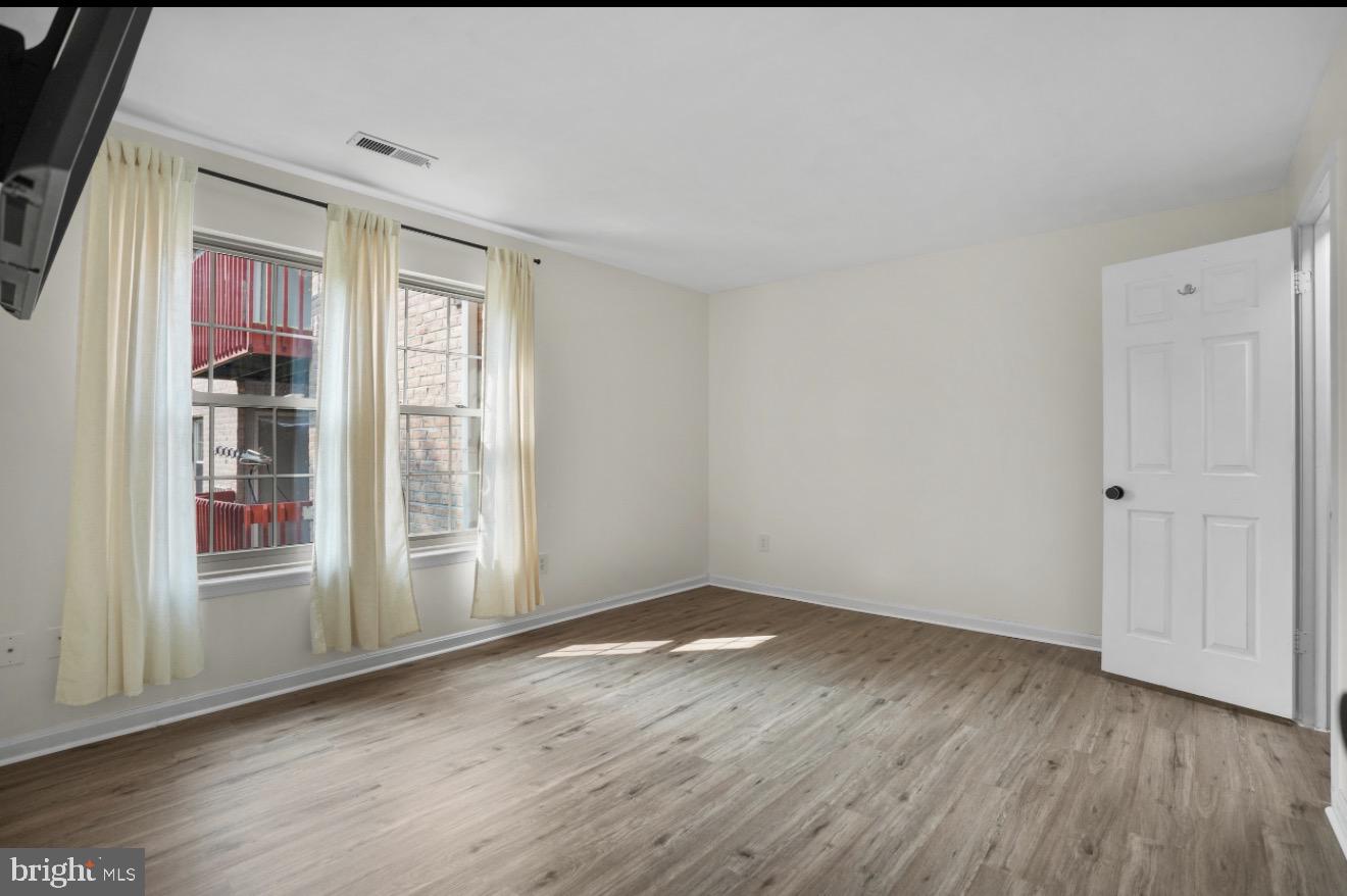 4 Cedar Valley Pl #202 Property Photo 12