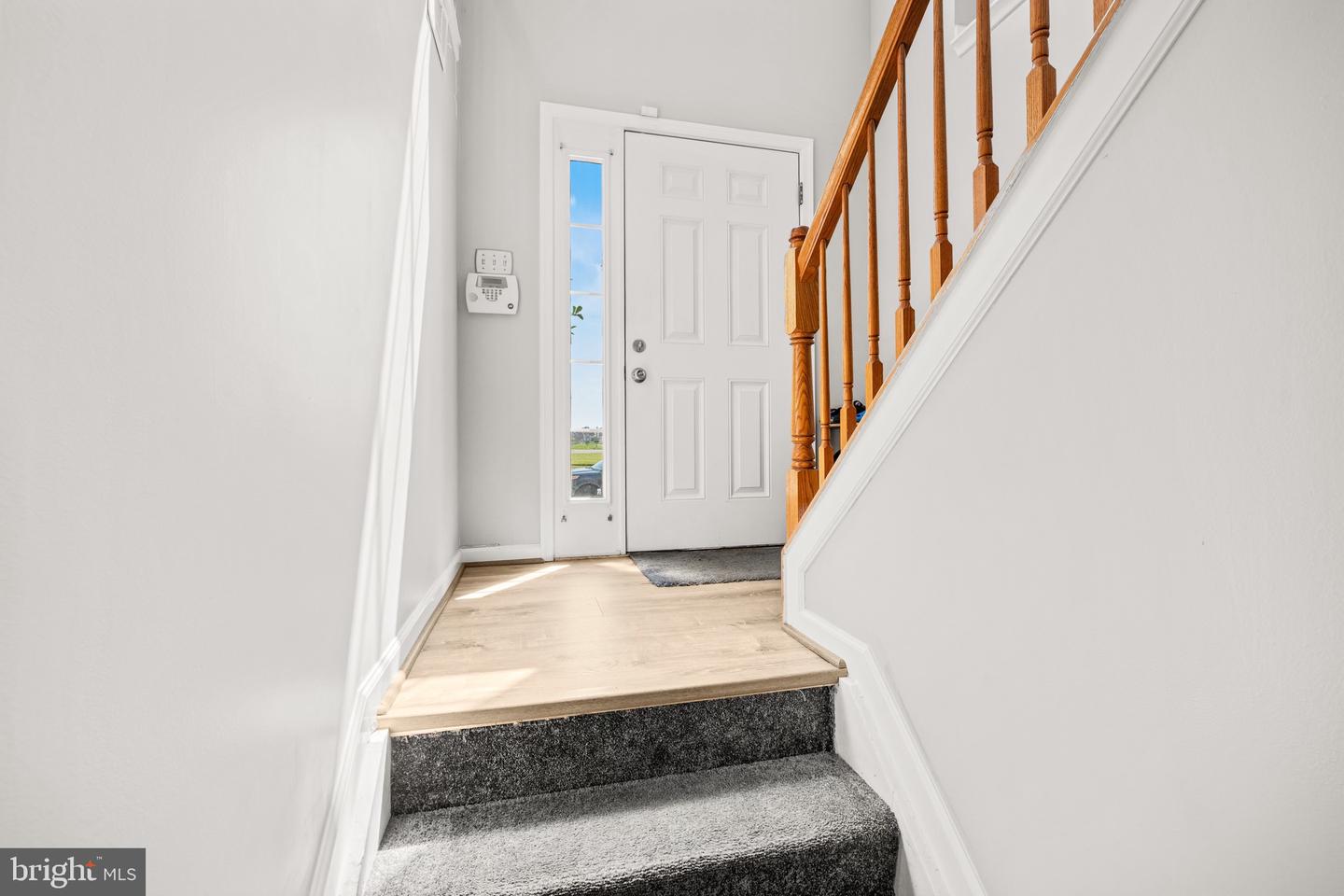 884 Lowe Rd Property Photo 2