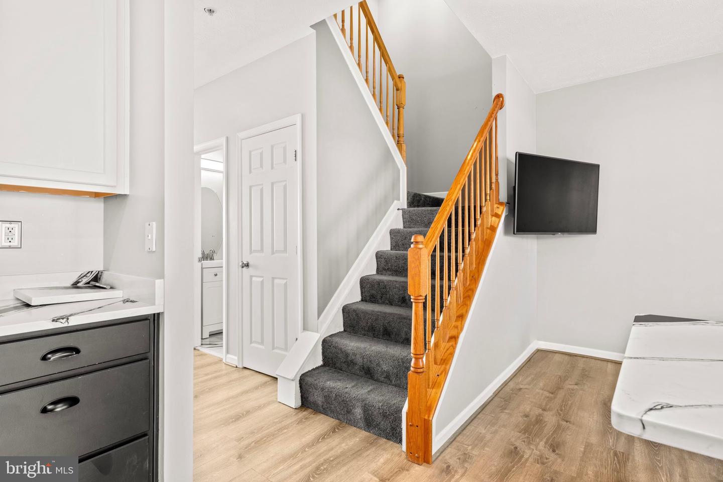 884 Lowe Rd Property Photo 15