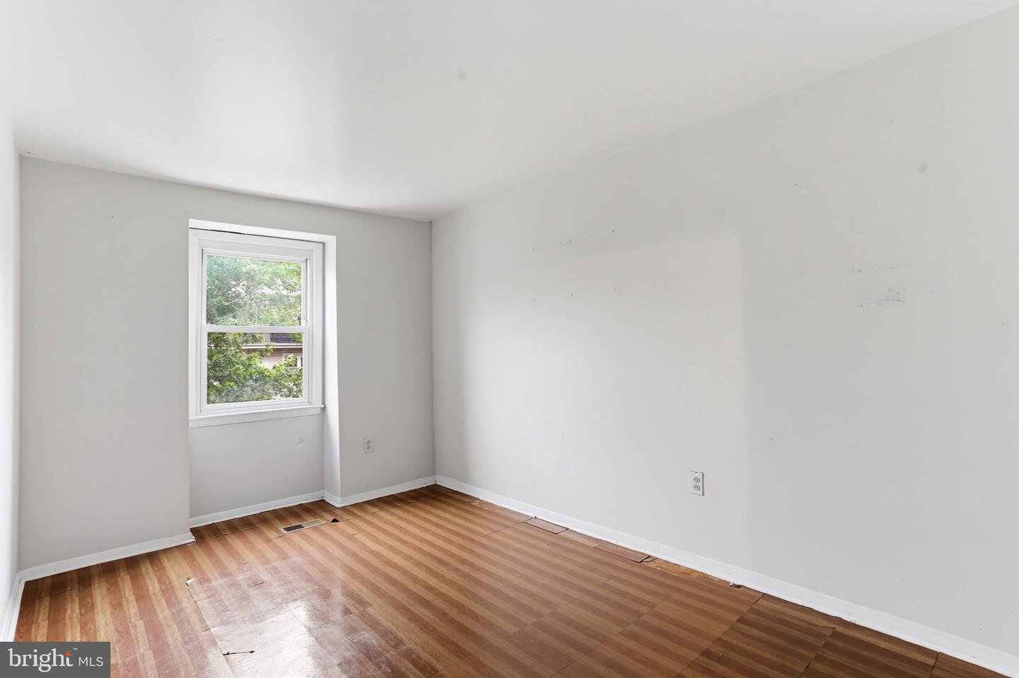 10 Kilmory Ct #24e Property Photo 16