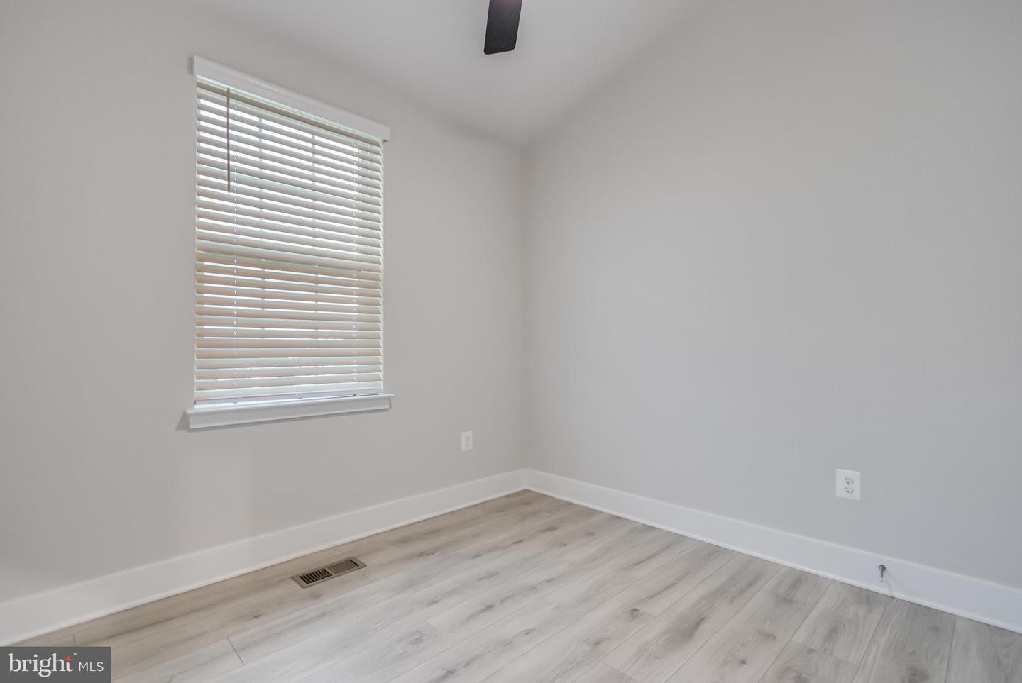 7793 Barrensdale Rd Property Photo 24