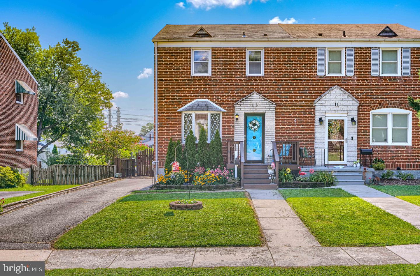 13 Lyndale Ave Property Photo 1