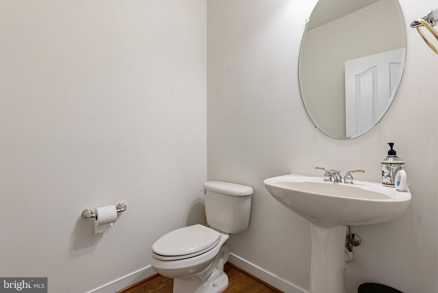 915 Zenith Dr Property Photo 22