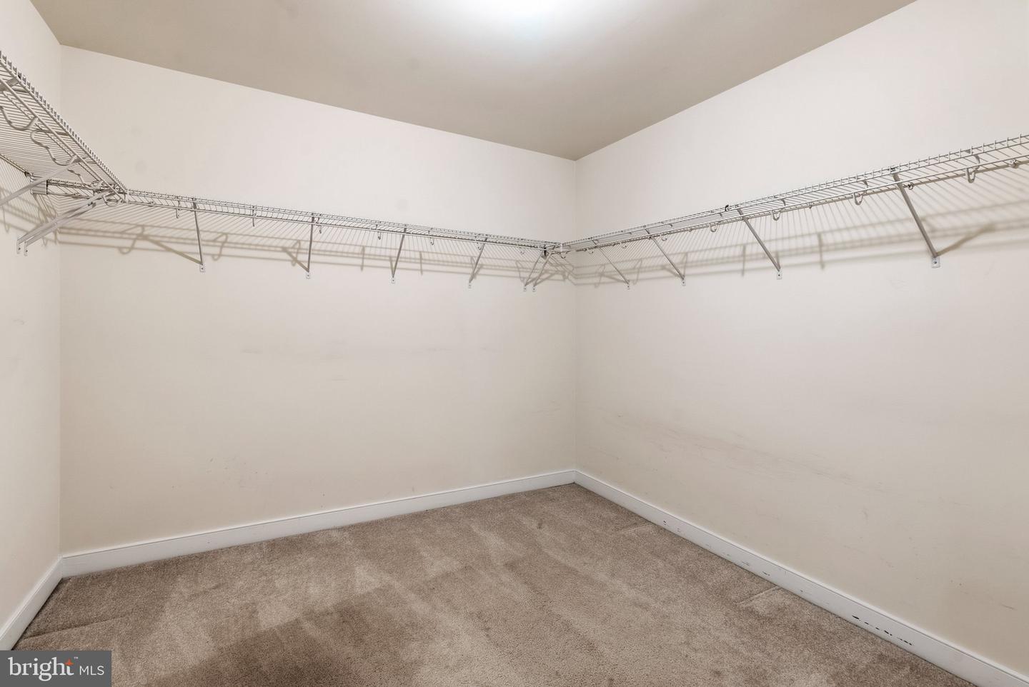915 Zenith Dr Property Photo 28