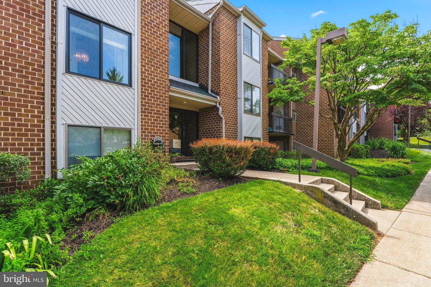 9 Mullingar Ct #201 Property Photo 1