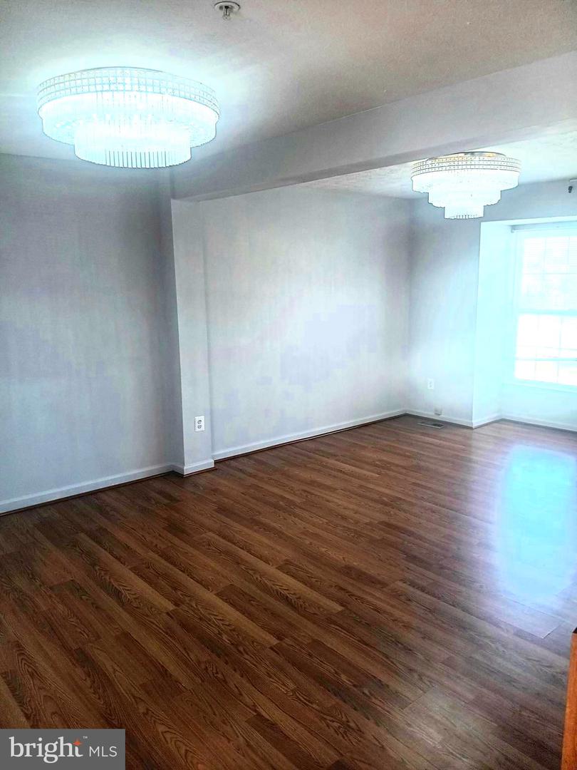 5303 Abbeywood Ct Property Photo 4