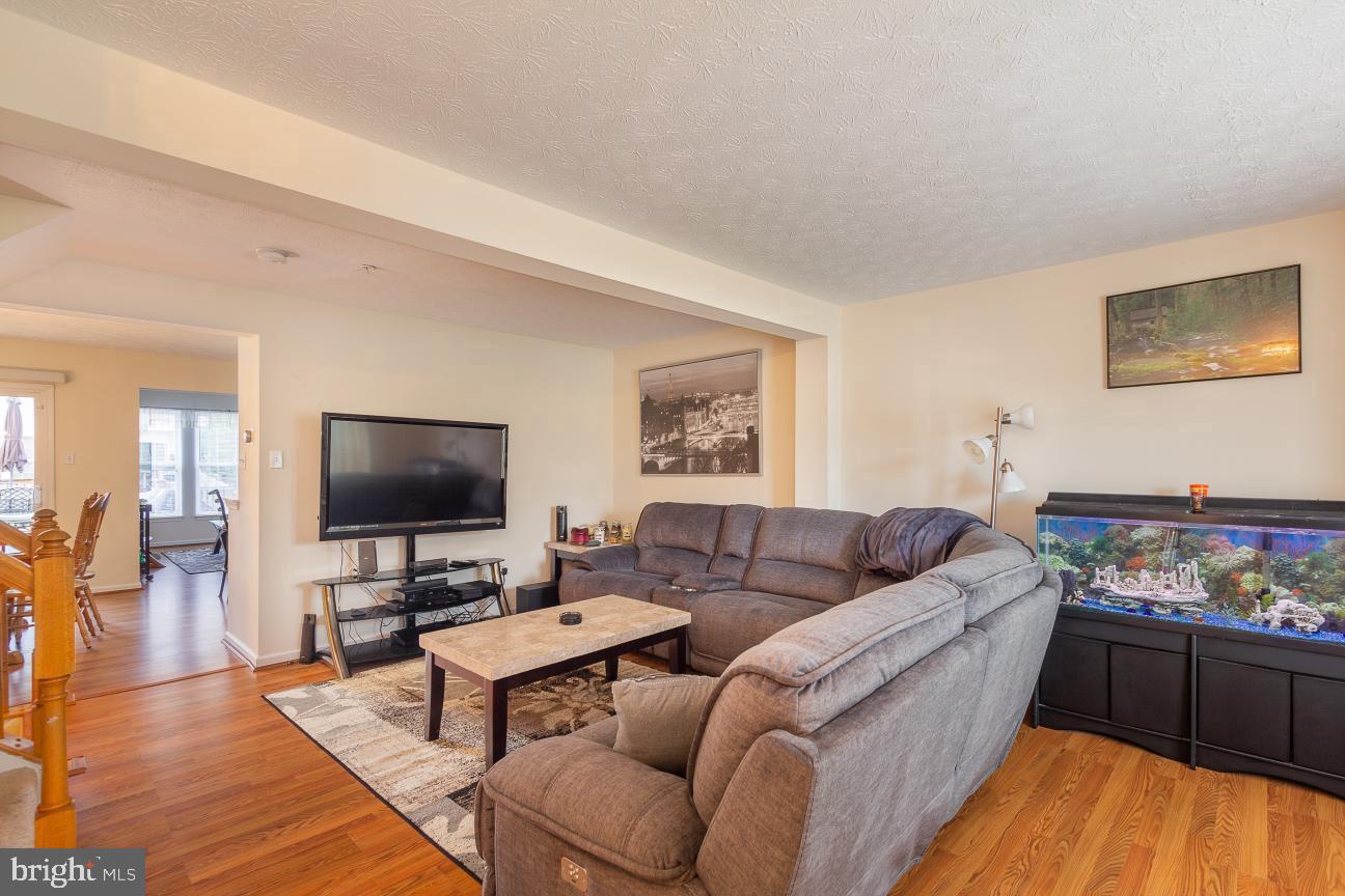 5303 Abbeywood Ct Property Photo 5