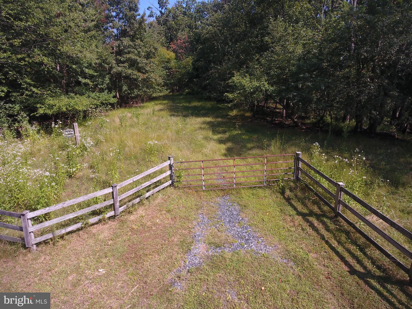 15651 Duncan Hill Rd Property Photo 4