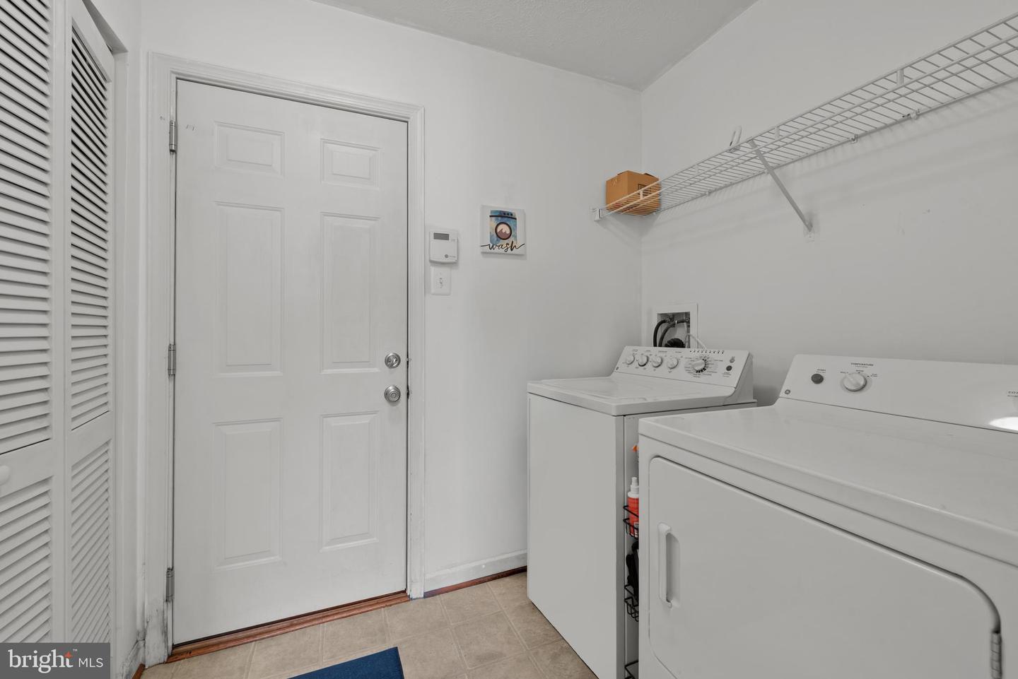 874 Lowe Rd Property Photo 11