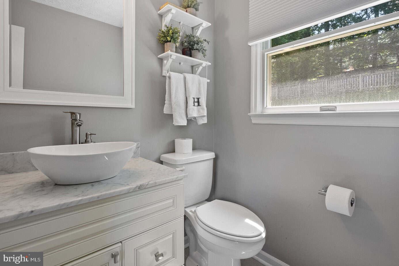 2725 Moores Valley Property Photo 13