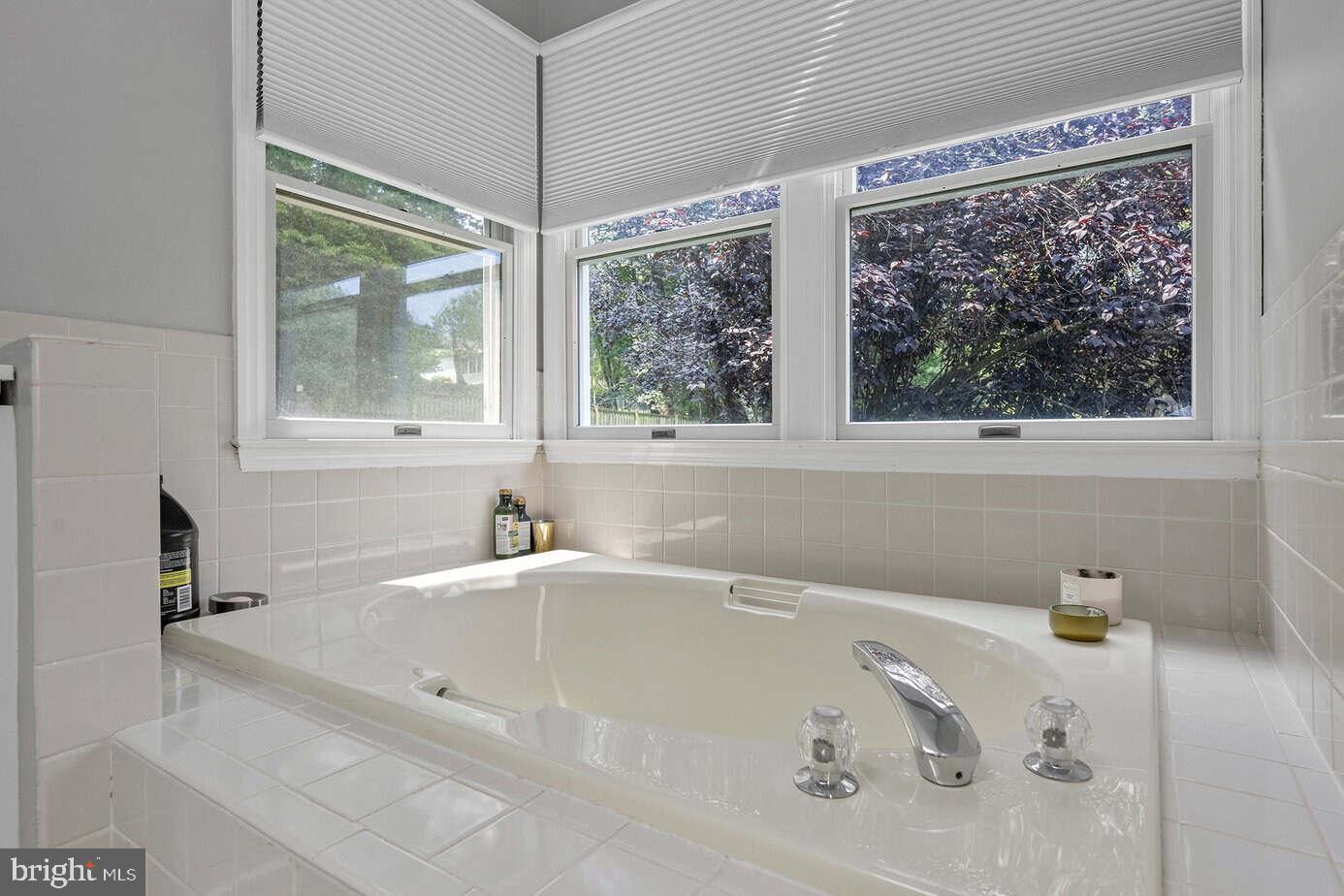 2725 Moores Valley Property Photo 16