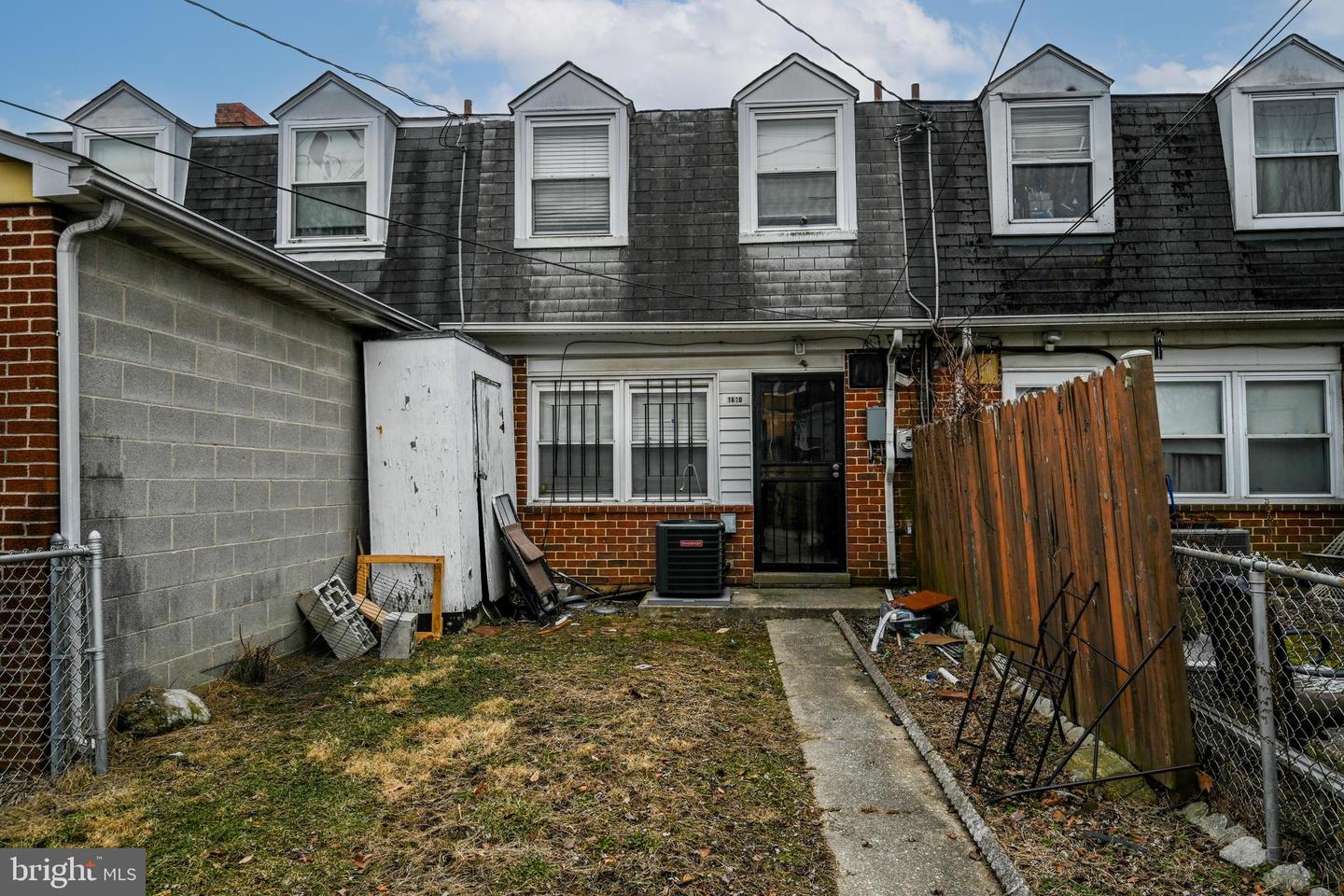 1610 Wentworth Ave Property Photo 8