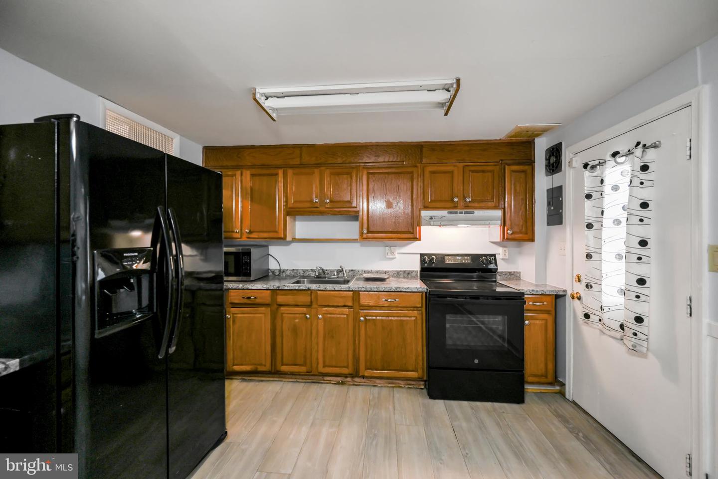1610 Wentworth Ave Property Photo 15