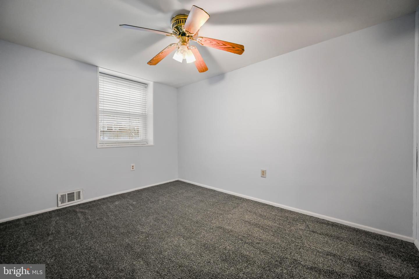 1610 Wentworth Ave Property Photo 18