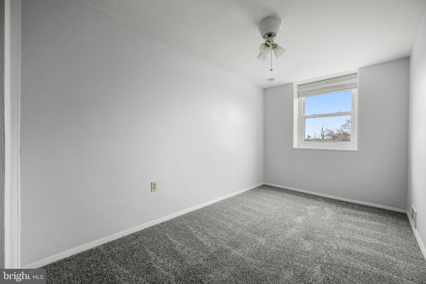 1610 Wentworth Ave Property Photo 22