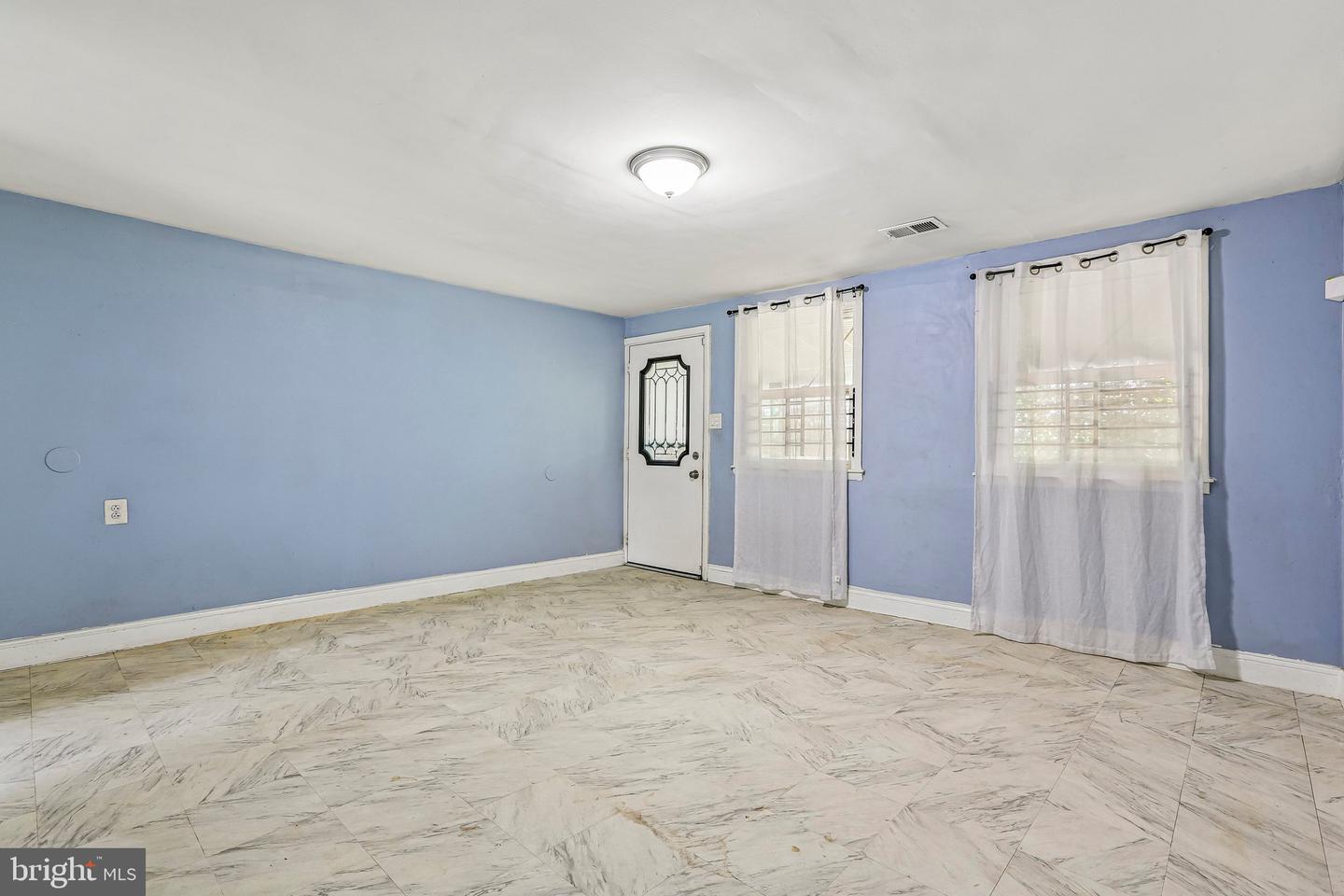 454 Bigley Ave Property Photo 11