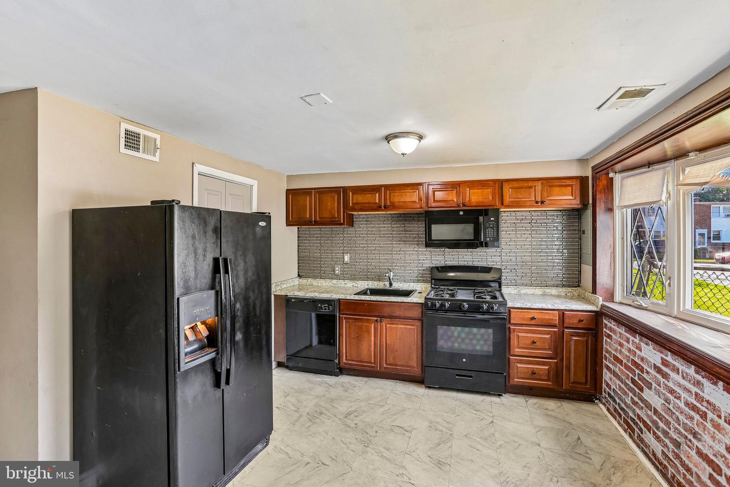 454 Bigley Ave Property Photo 15