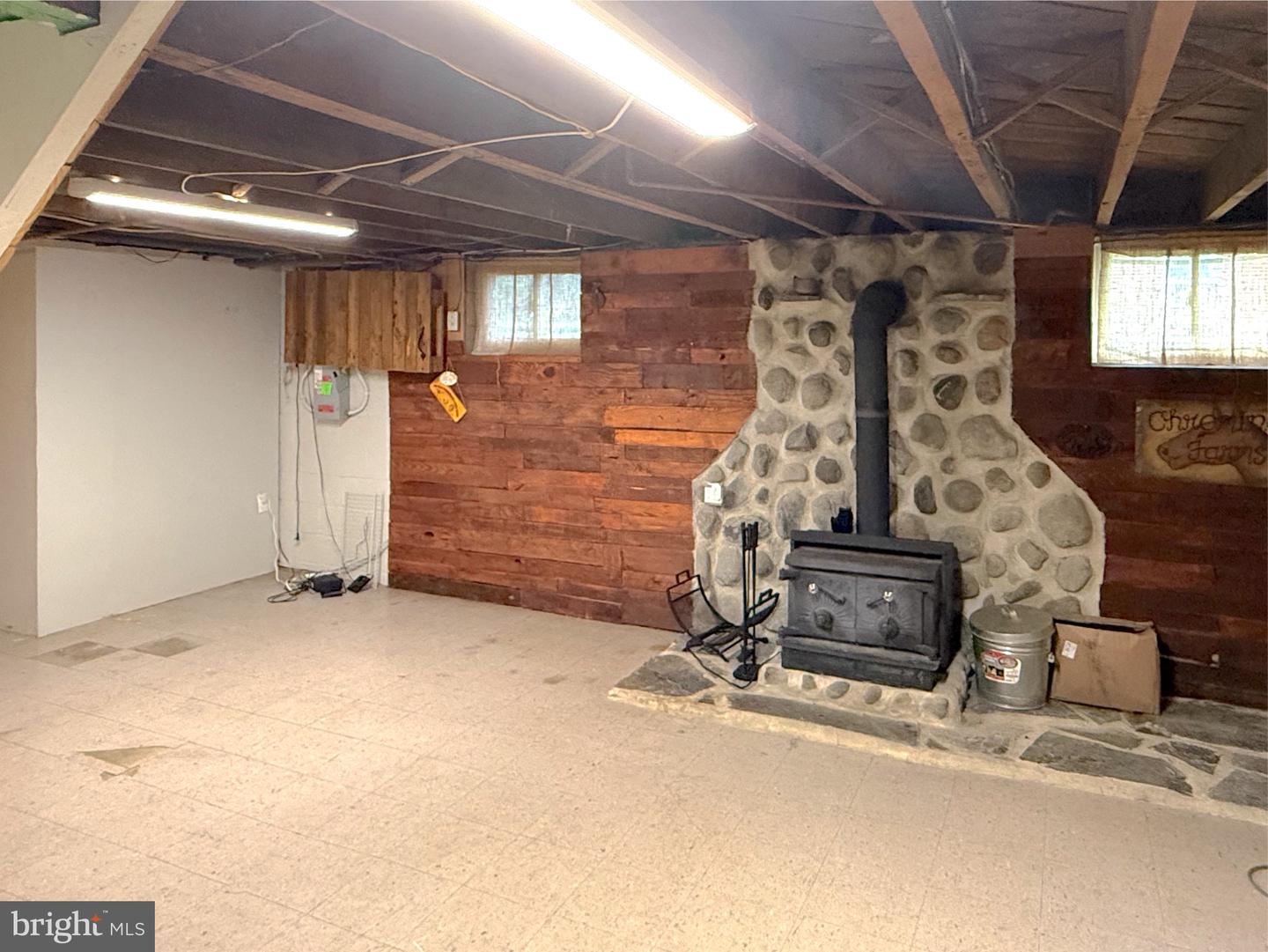 909 Chromine Rd Property Photo 34