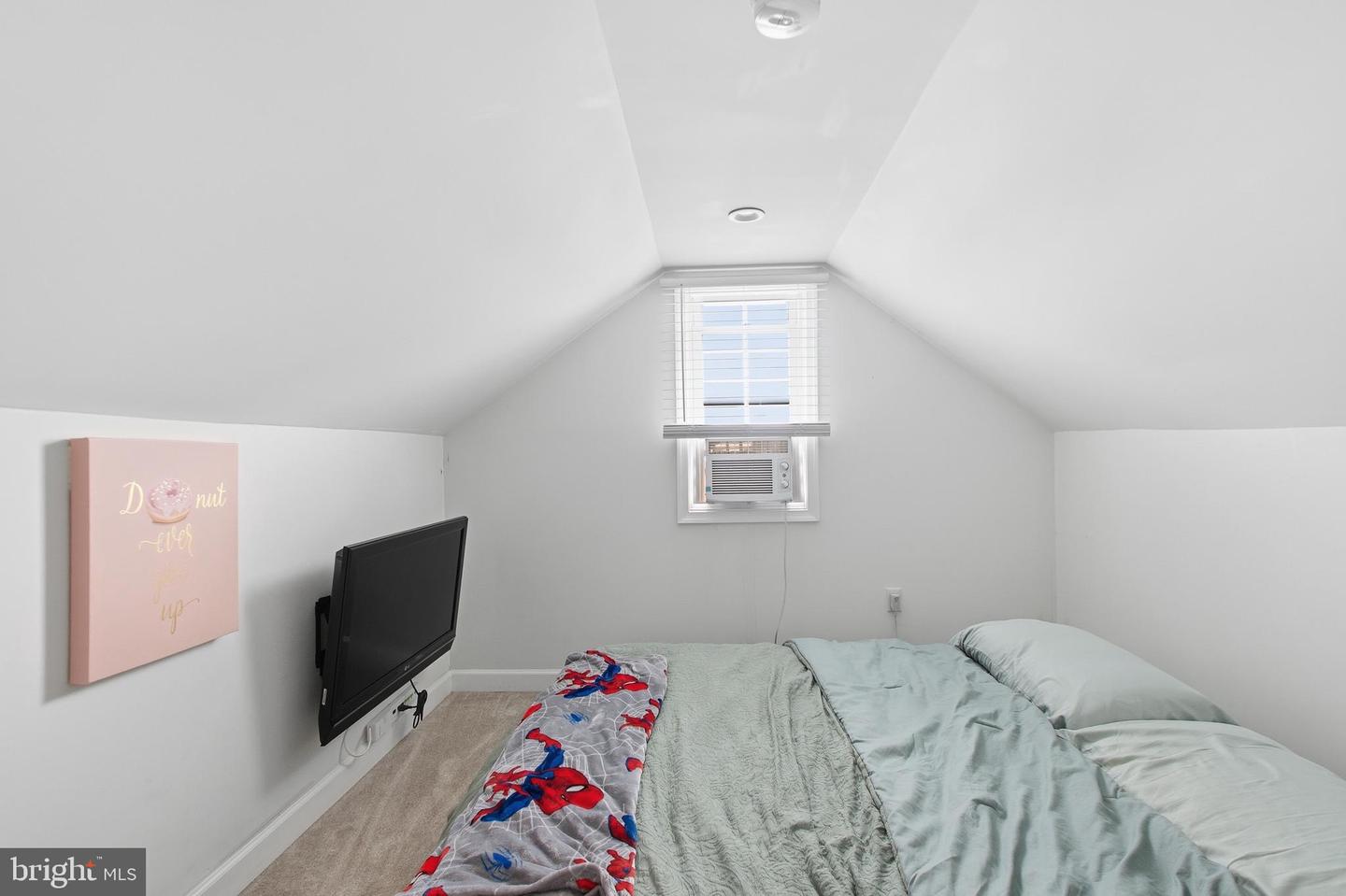 1742 Leslie Rd Property Photo 23