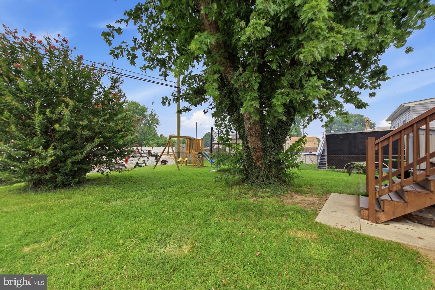 1742 Leslie Rd Property Photo 34