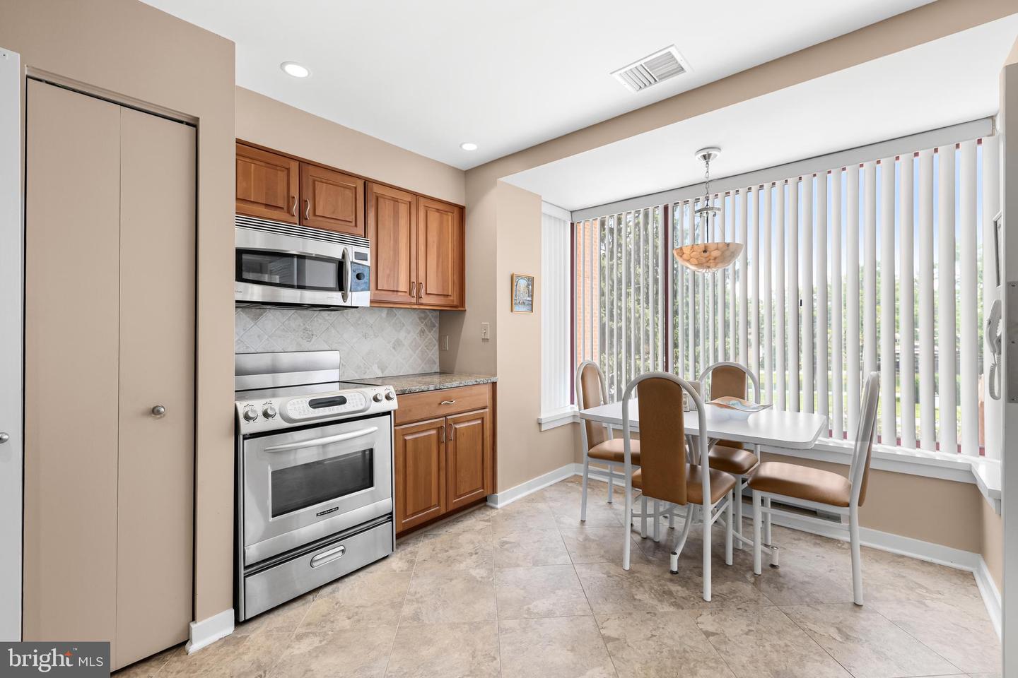 1 Gristmill Ct #302 Property Photo 11