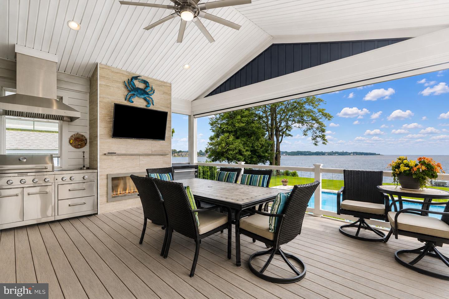 7429 Bay Front Rd Property Photo 1