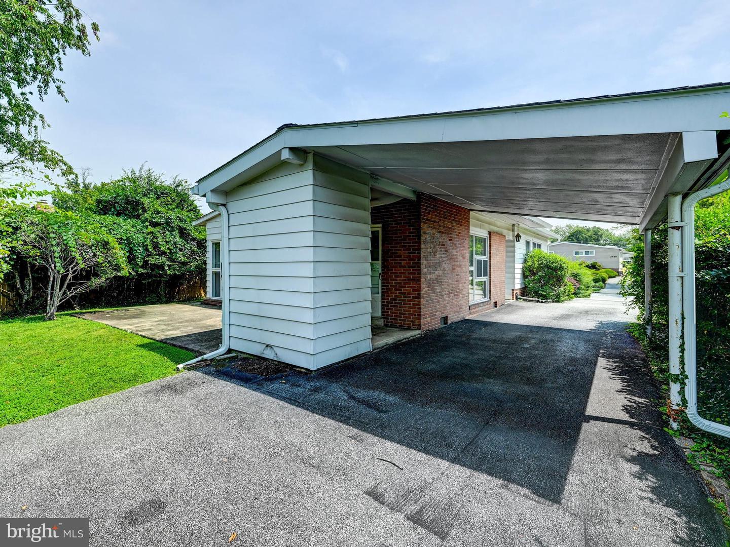 MDBC2170438 Property Photo 21