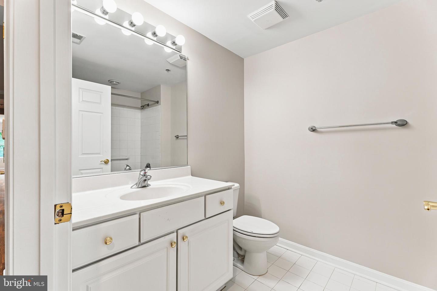 12240 Roundwood Rd #203 Property Photo 28