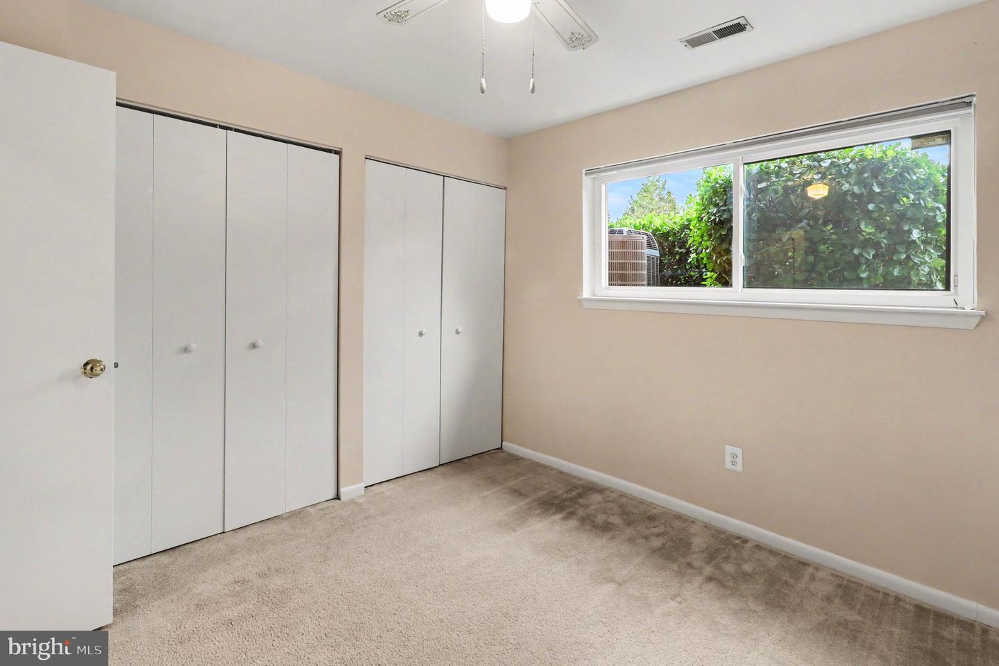 8 Juliet Ln #101 Property Photo 16