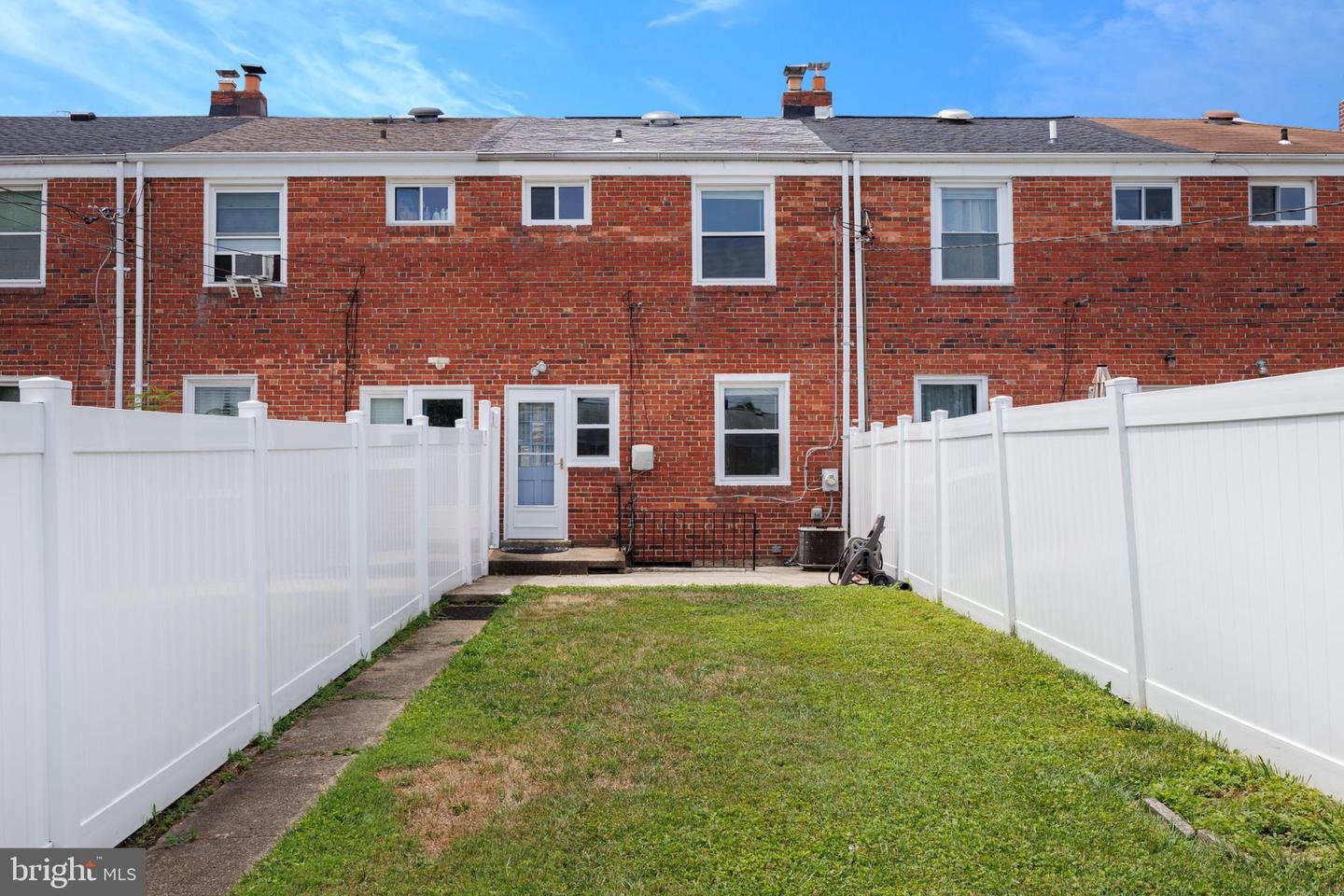 5519 Highridge St Property Photo 3