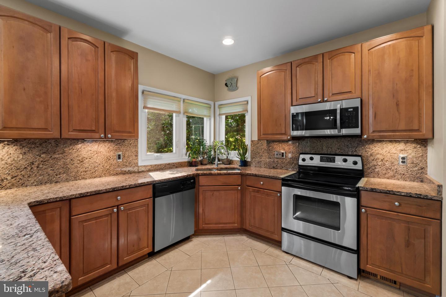 17 Stablemere Ct Property Photo 10