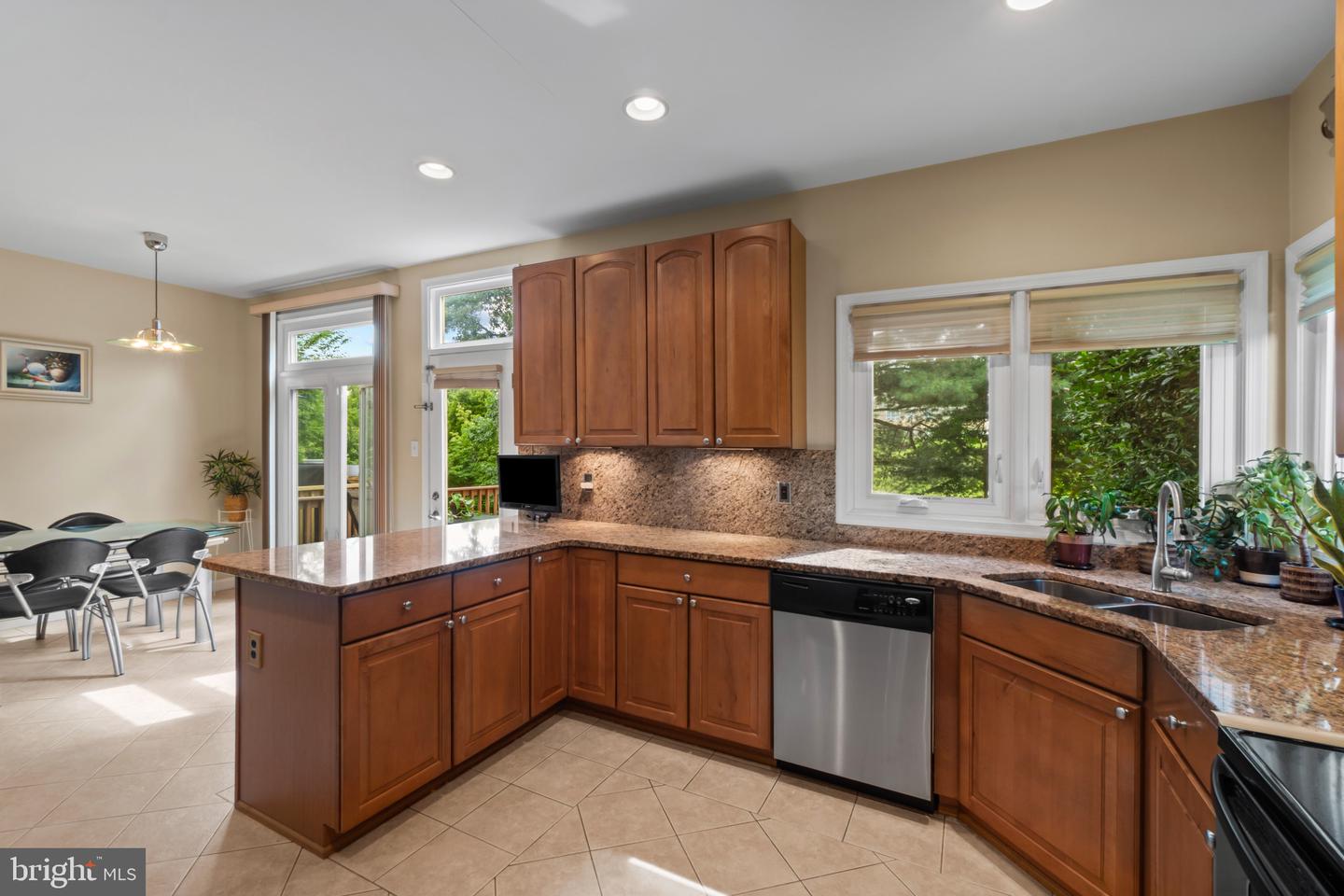 17 Stablemere Ct Property Photo 11