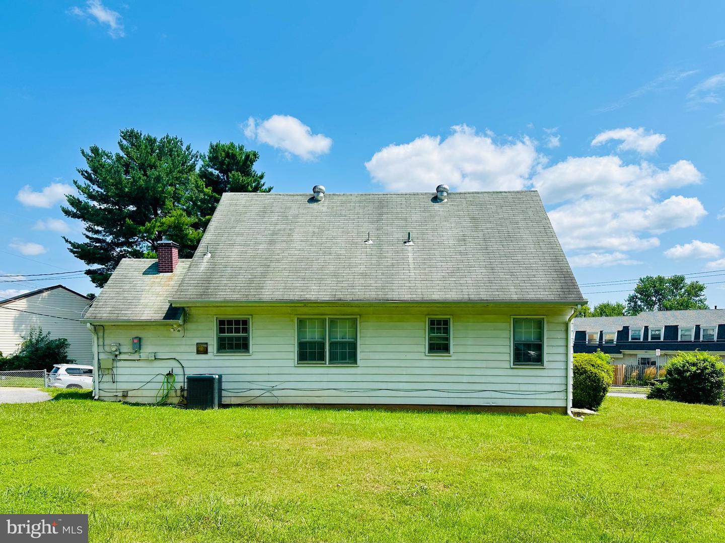 17 S Ritters Ln Property Photo 6