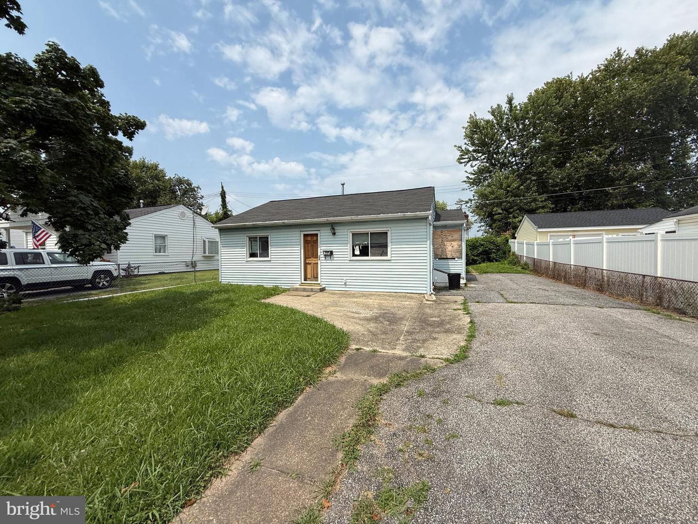 1225 Fuselage Ave Property Photo 10