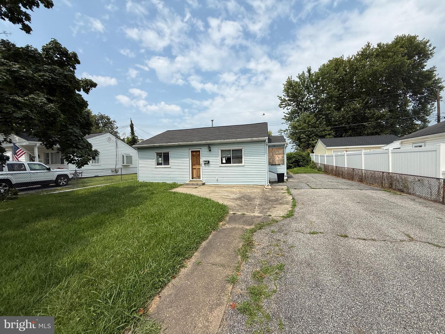 1225 Fuselage Ave Property Photo 11