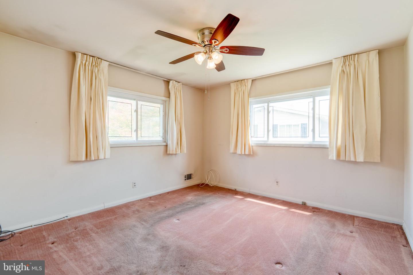 6812 Fox Meadow Rd Property Photo 11