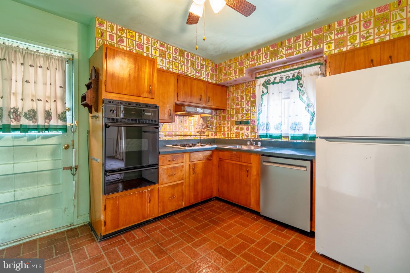 6812 Fox Meadow Rd Property Photo 24