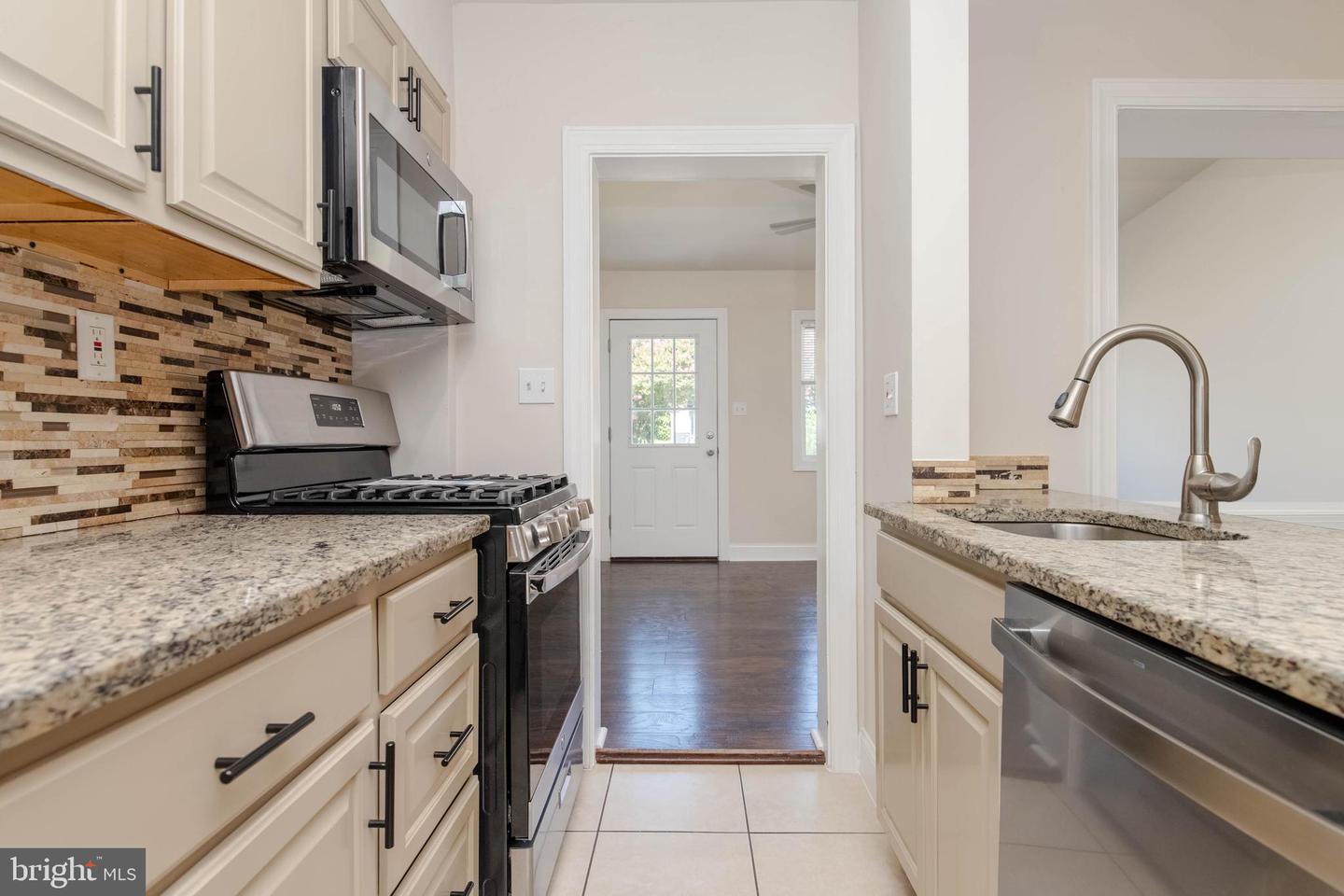 1606 Searles Rd Property Photo 17