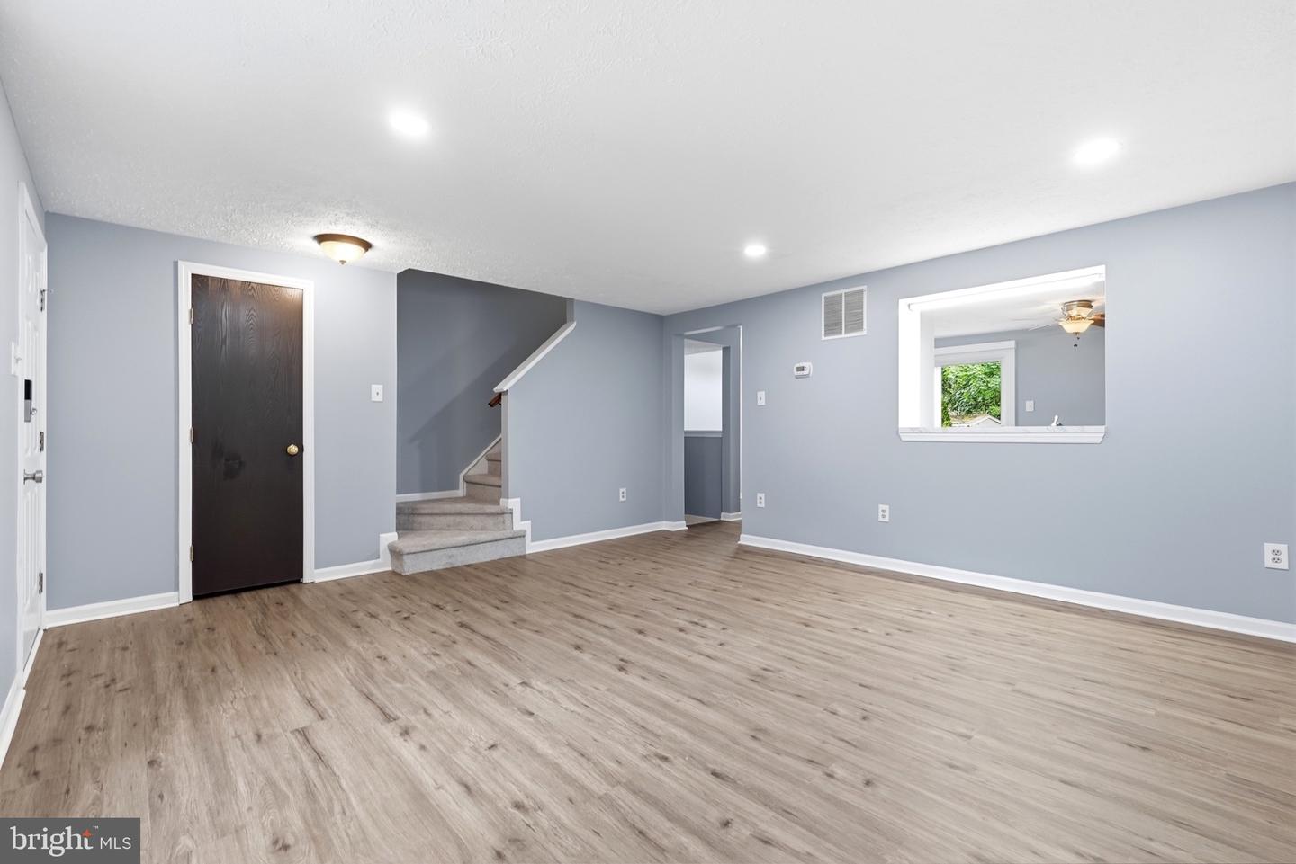 2013 Cedar Barn Way Property Photo 4