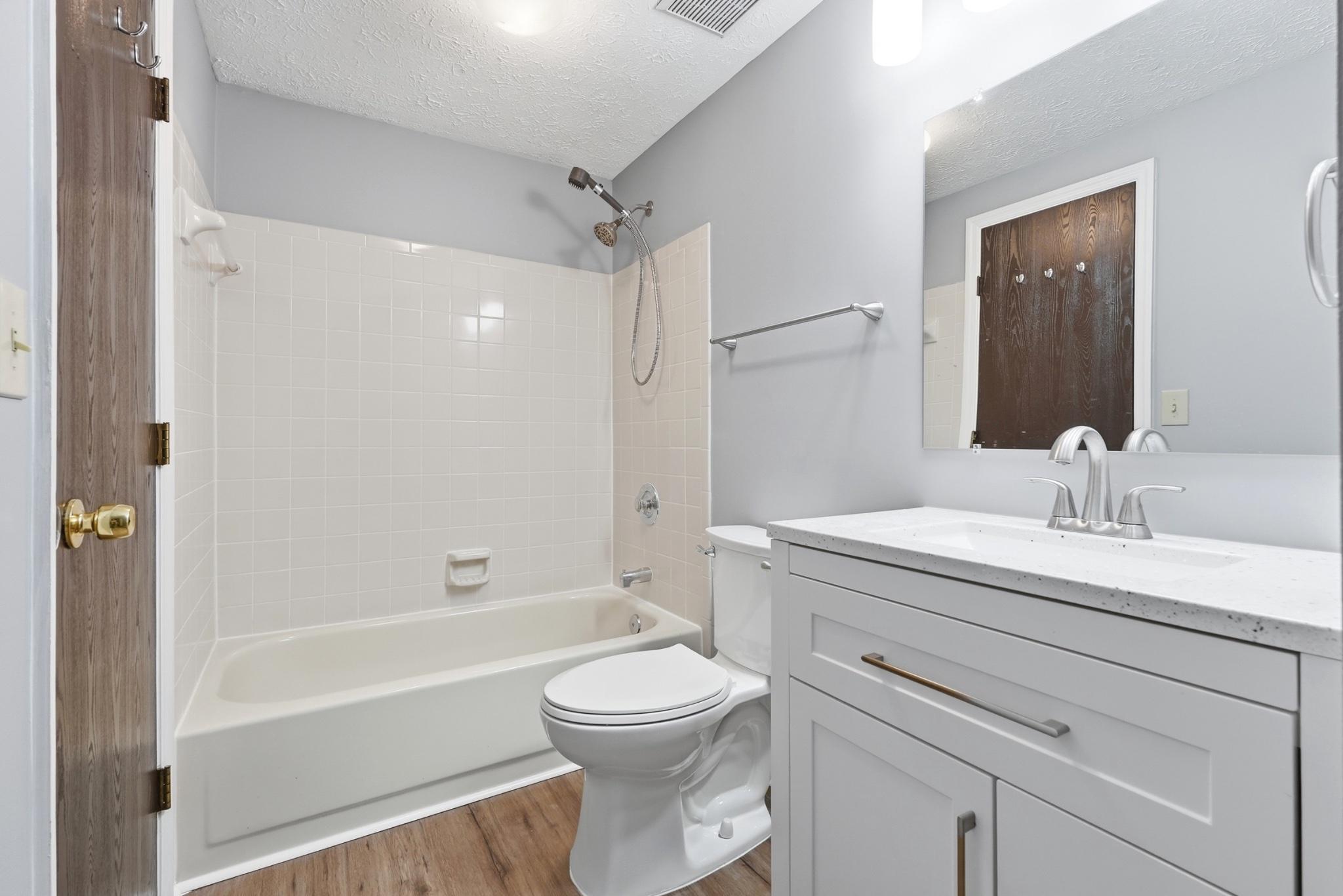 2013 Cedar Barn Way Property Photo 18