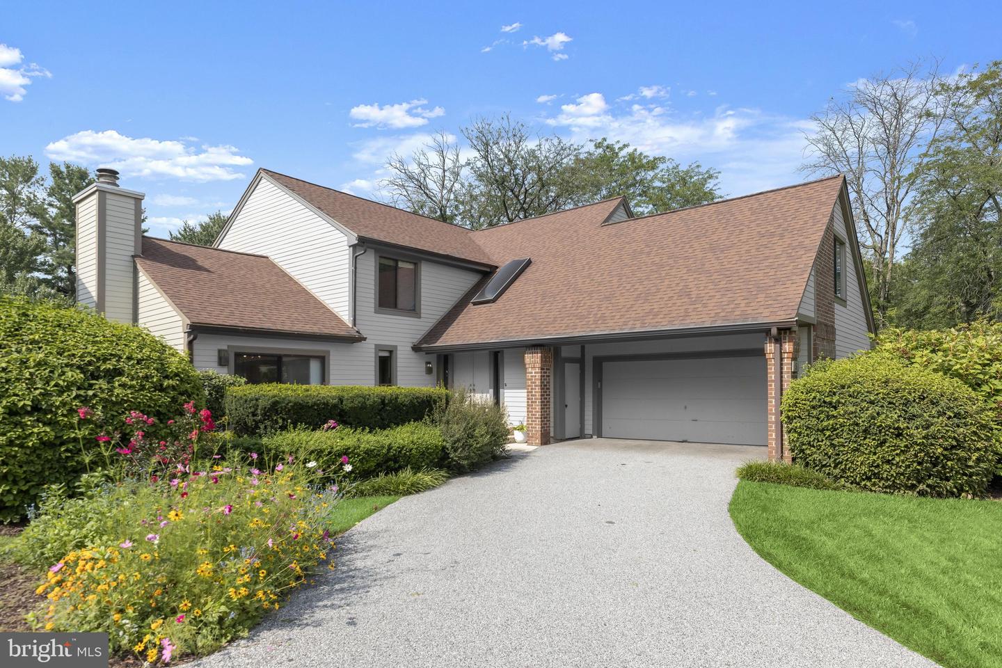 5 WHITEBRIDGE CT #5 Property Photo 1