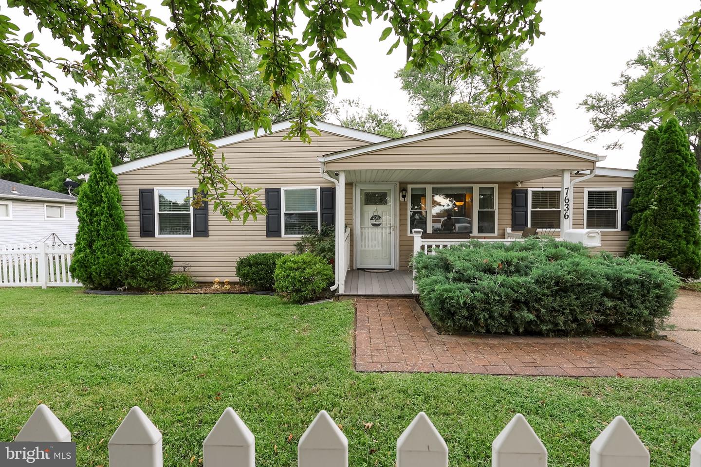 7636 Dunmanway Property Photo 1