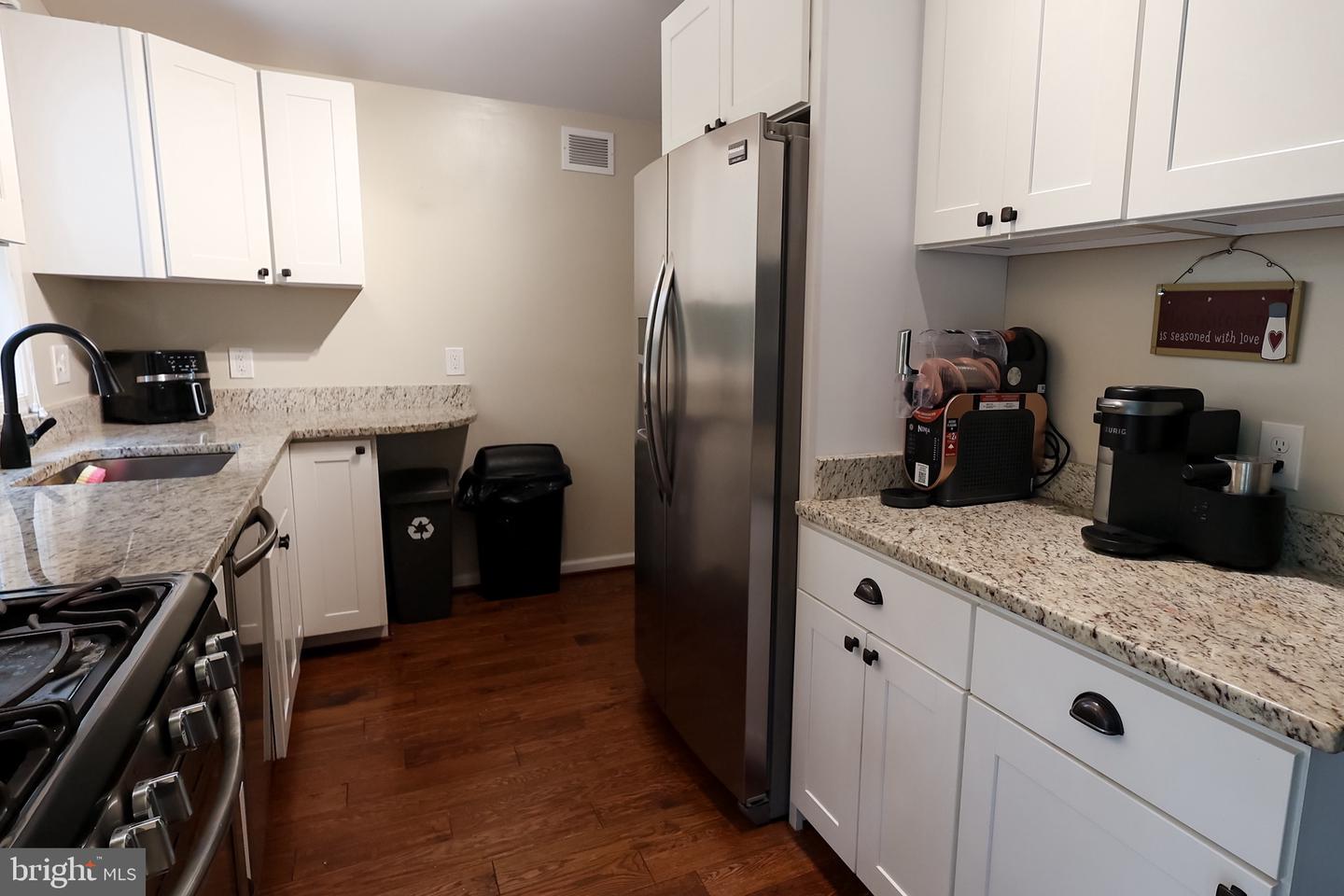 7636 Dunmanway Property Photo 7