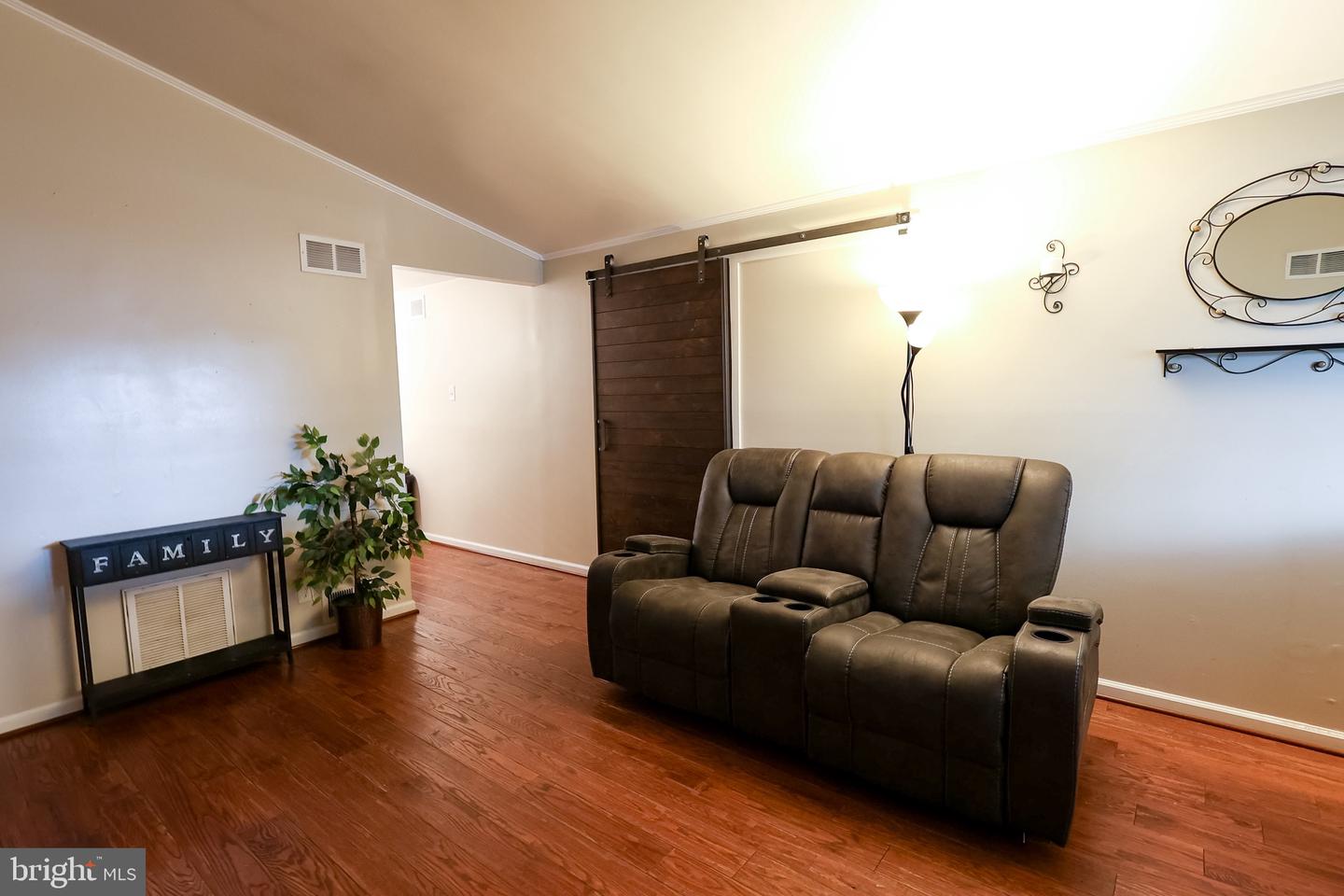 7636 Dunmanway Property Photo 8