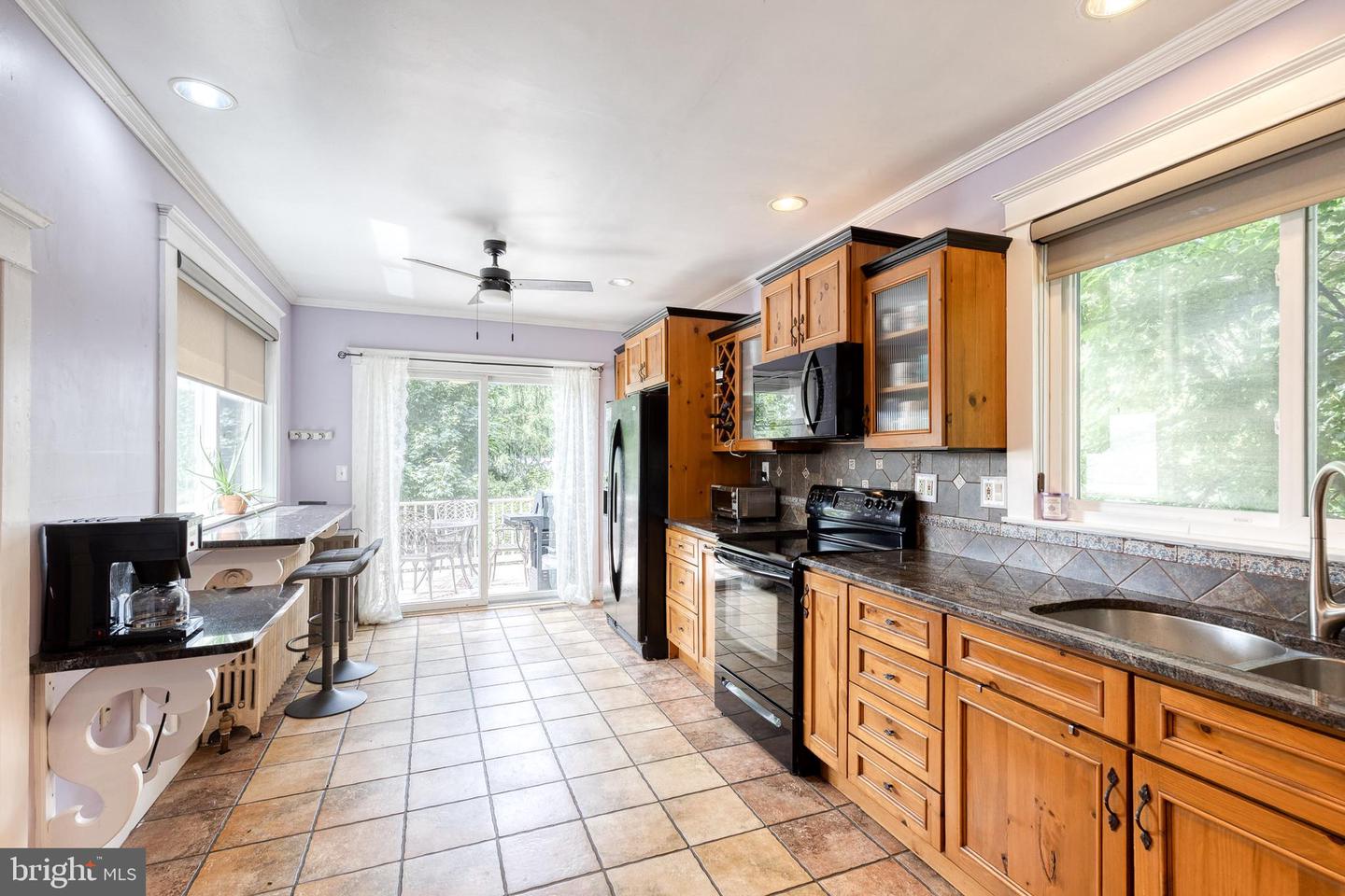 1704 Lincoln Dr Property Photo 8