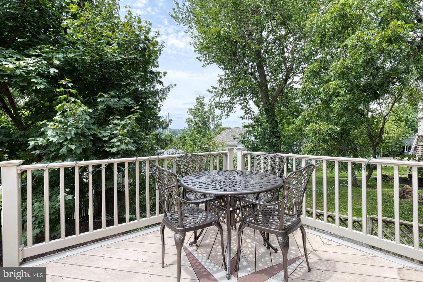1704 Lincoln Dr Property Photo 24