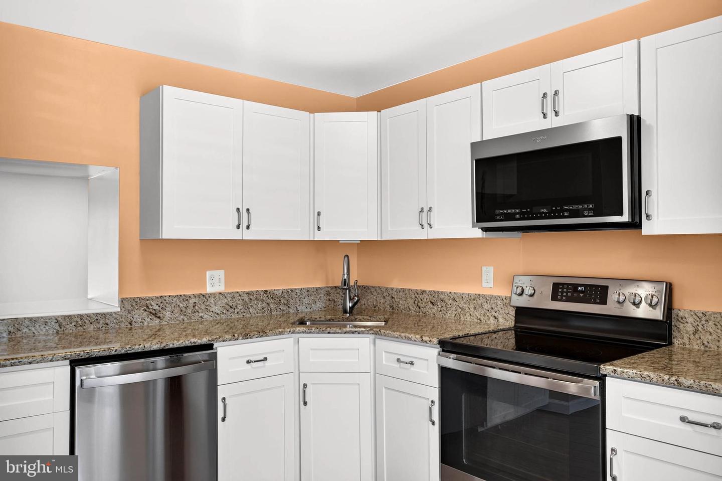 21 Far Corners Loop Property Photo 9